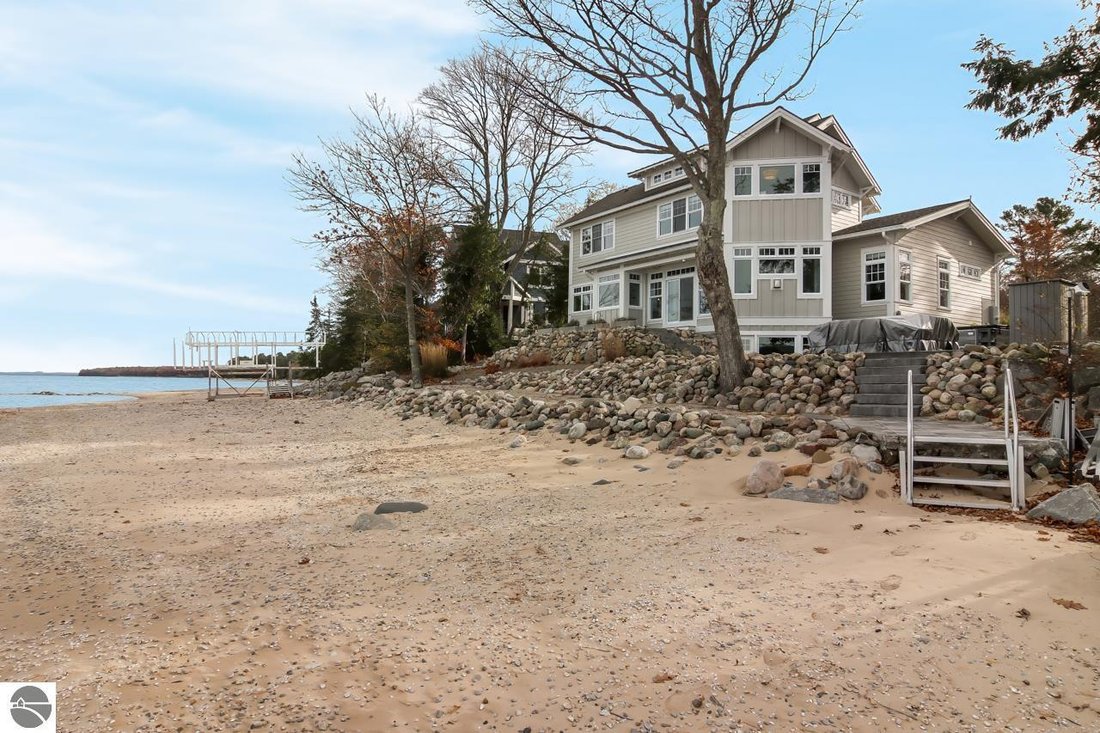 House in Traverse City, Michigan, United States 4 - 18480291