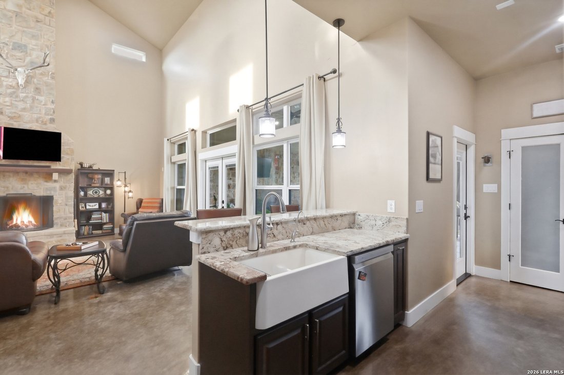 House in La Vernia, Texas, United States 5 - 18470729