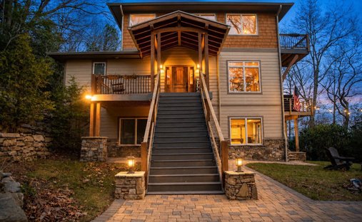 House in Fairview, North Carolina, United States 1