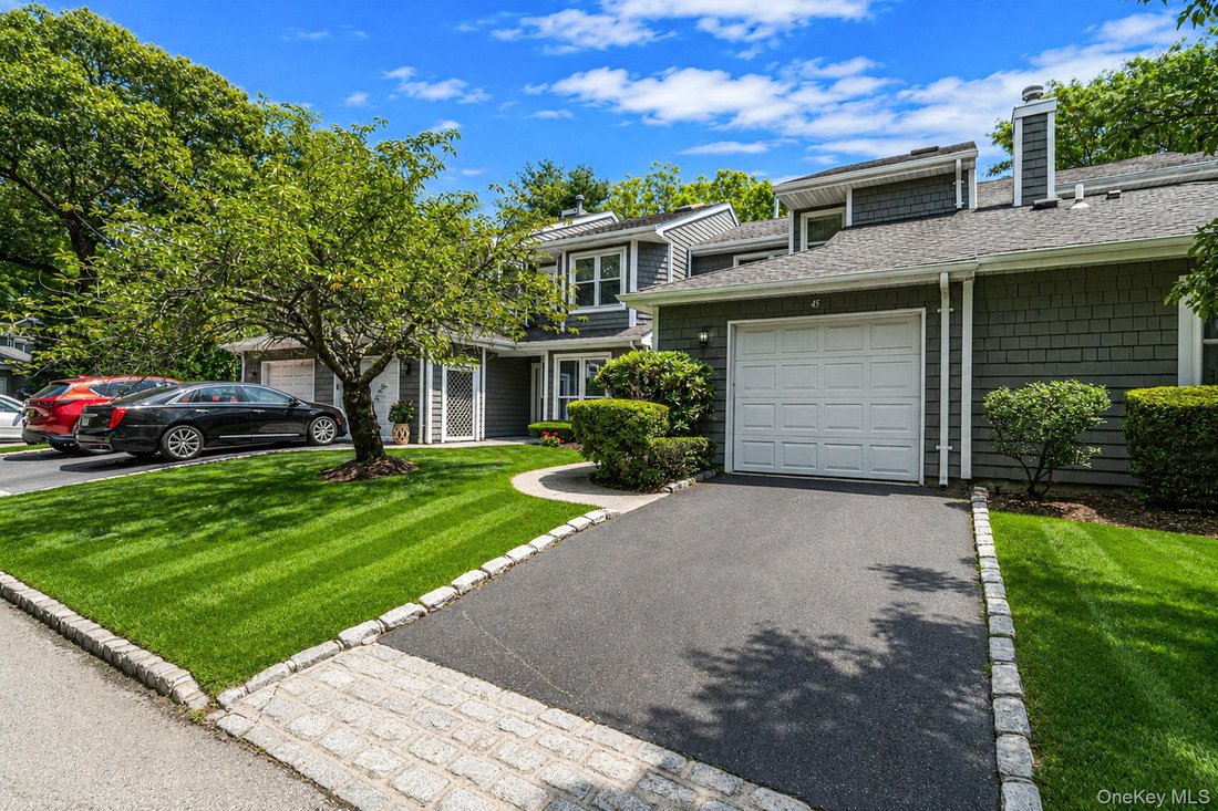 Condo in Commack, New York, United States 2 - 18460214