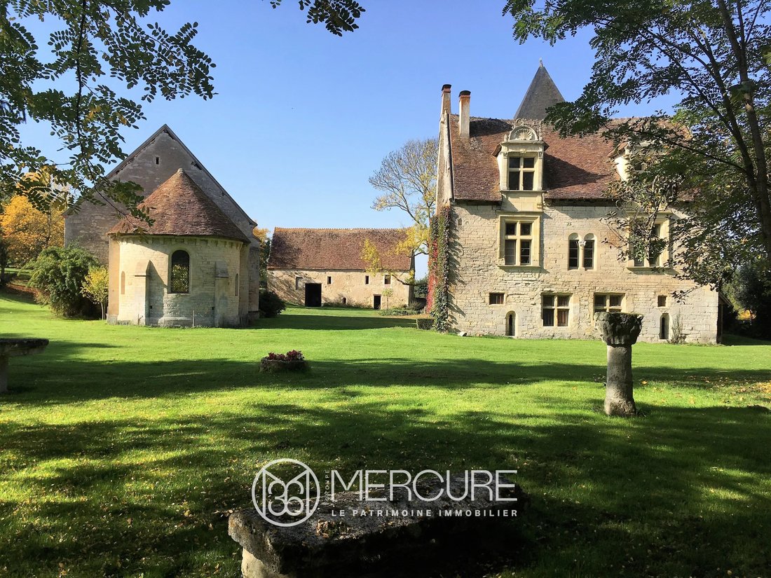 Estate in Arrondissement of Cosne-Cours-sur-Loire, Bourgogne – Franche-Comté, France 1 - 18475108