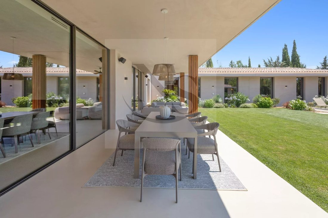 Villa in Granettes-Jauberte-Sainte Anne, Aix-en-Provence, France 2 - 18479203