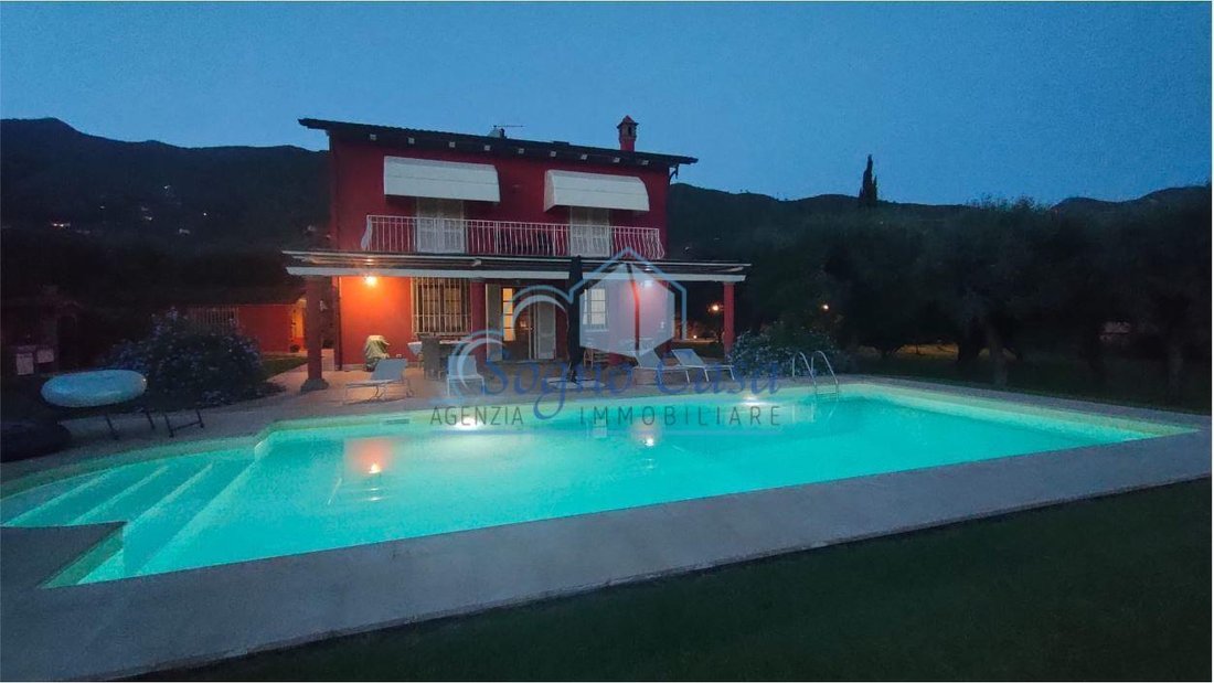 Villa in Pietrasanta, Tuscany, Italy 1 - 18479155