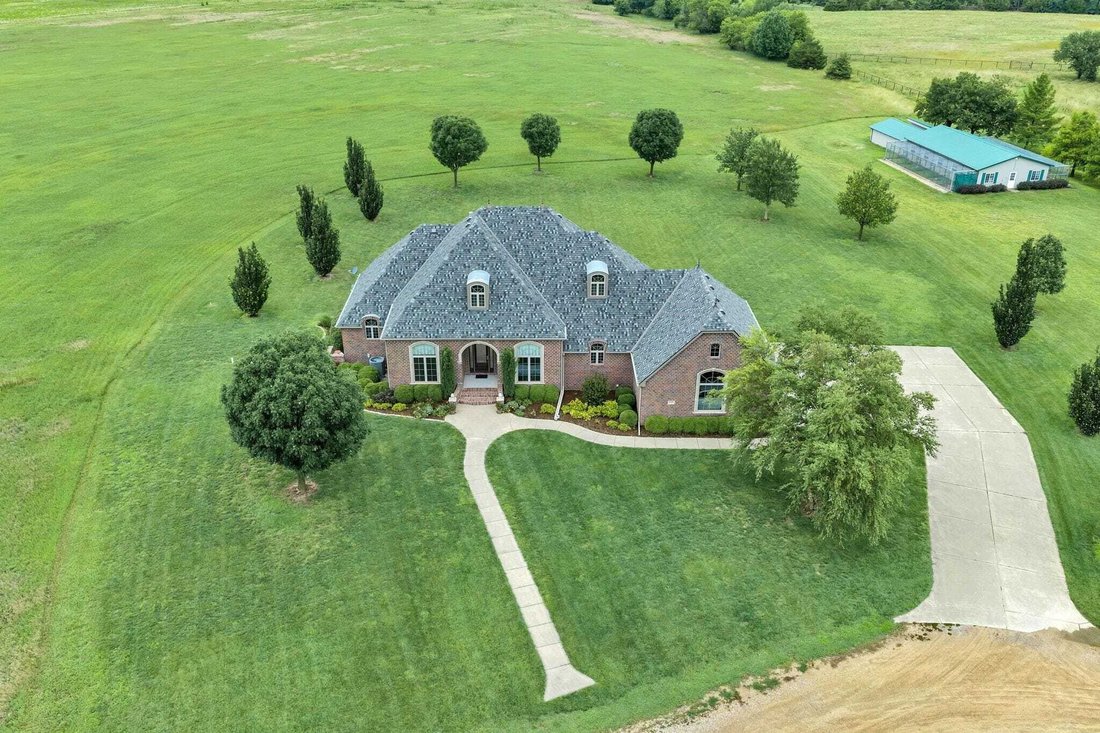 House in Valley Center, Kansas, United States 2 - 18480330