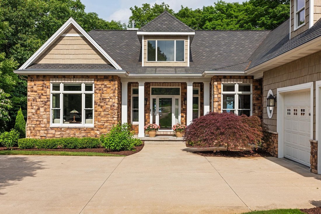 House in Traverse City, Michigan, United States 4 - 18477709