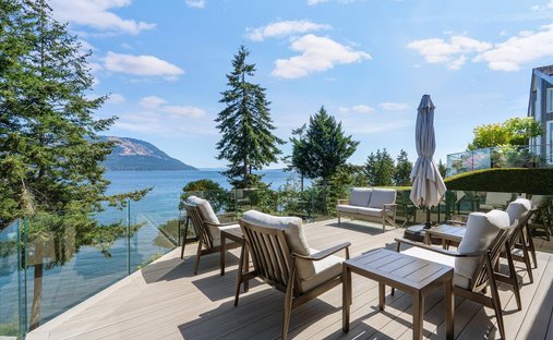 House in Cobble Hill, British Columbia, Canada 1