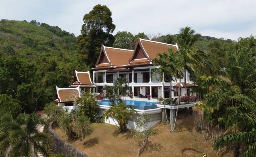 Villa in Choeng Thale, Phuket, Thailand 1