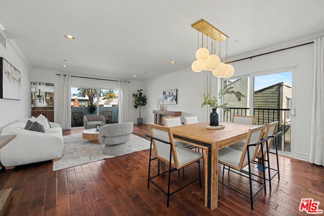 Condo in Los Angeles, California, United States 1 - 18479381