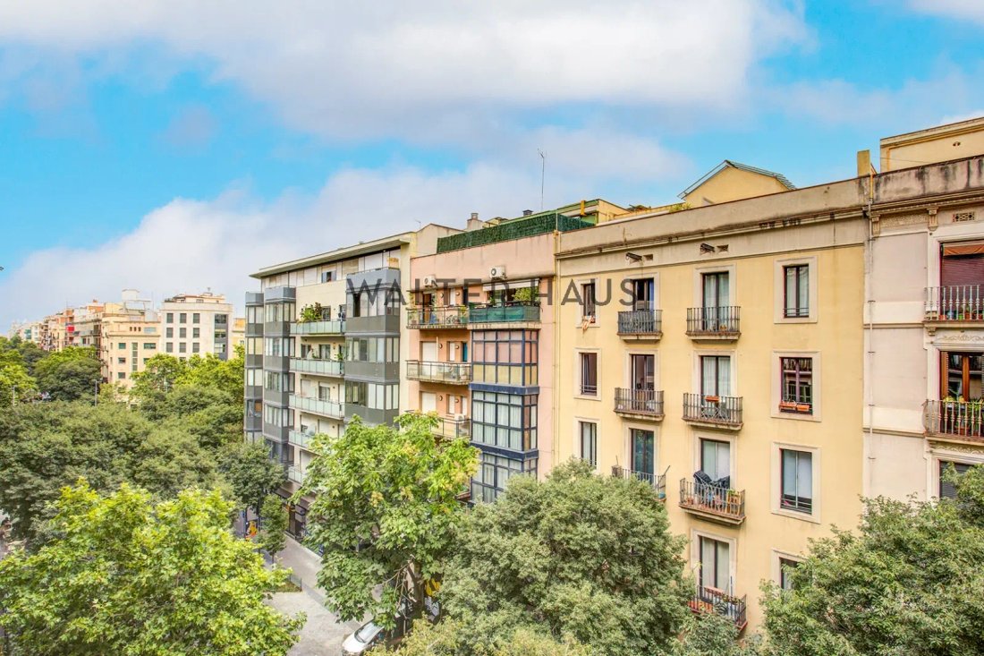 Apartment in Eixample, Barcelona, Spain 3 - 18479407