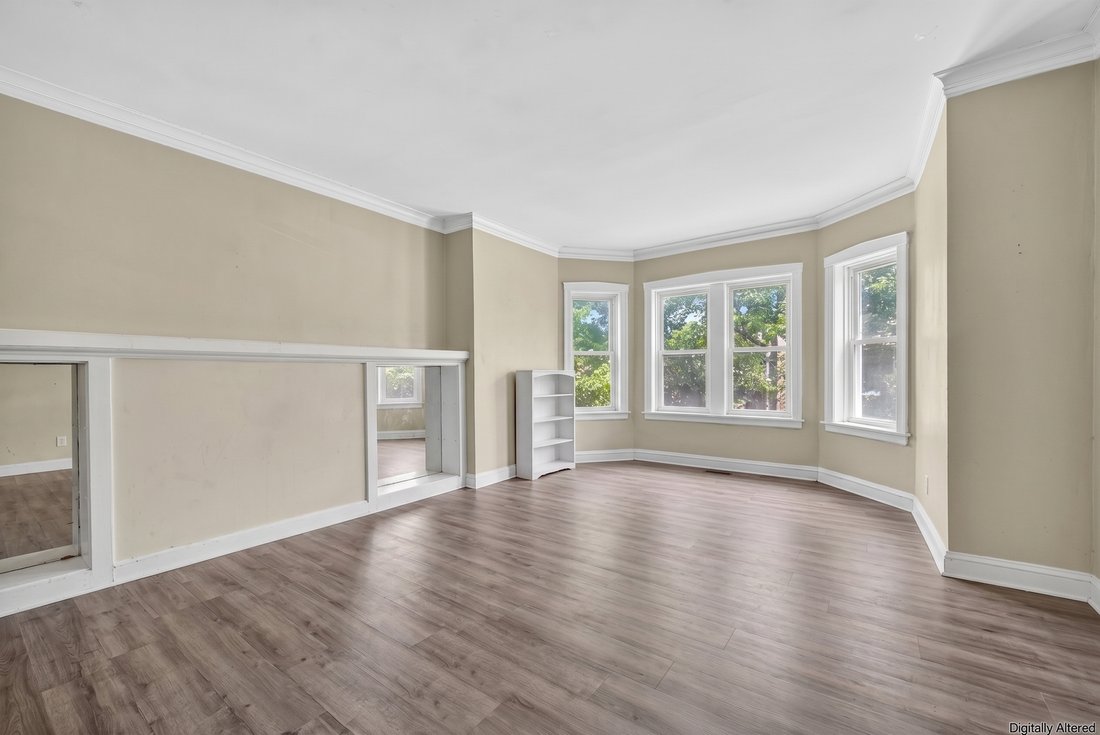 Skokie, Illinois, United States 3 - 18478365