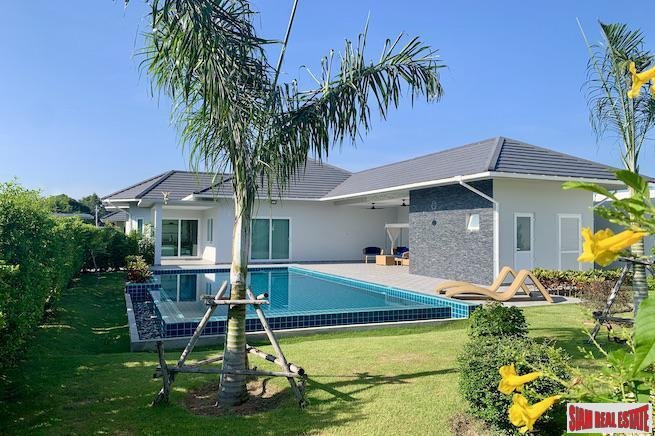 Villa in Nong Pla Lai, Chon Buri, Thailand 1 - 18476219