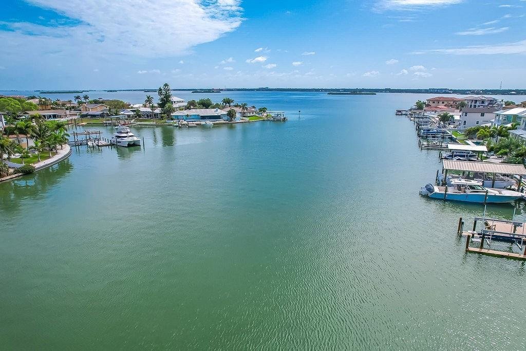 Clearwater, Florida, United States 5 - 18475024