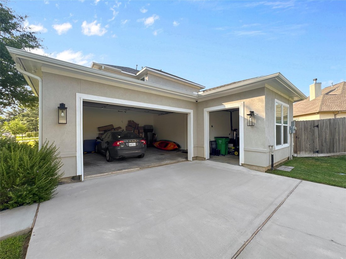 House in Montgomery, Texas, United States 5 - 18478832