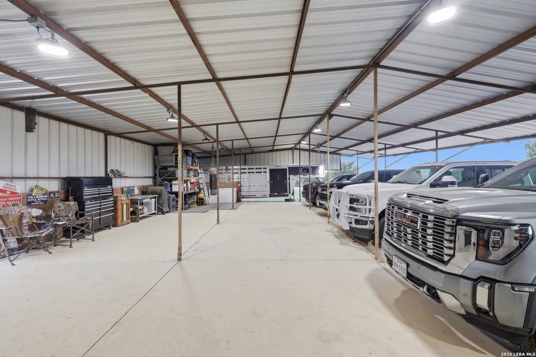 House in La Vernia, Texas, United States 5 - 18470729