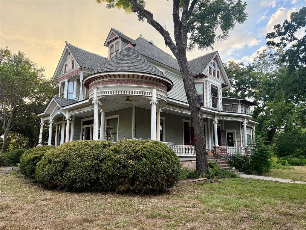 House in Granbury, Texas, United States 1 - 18478879
