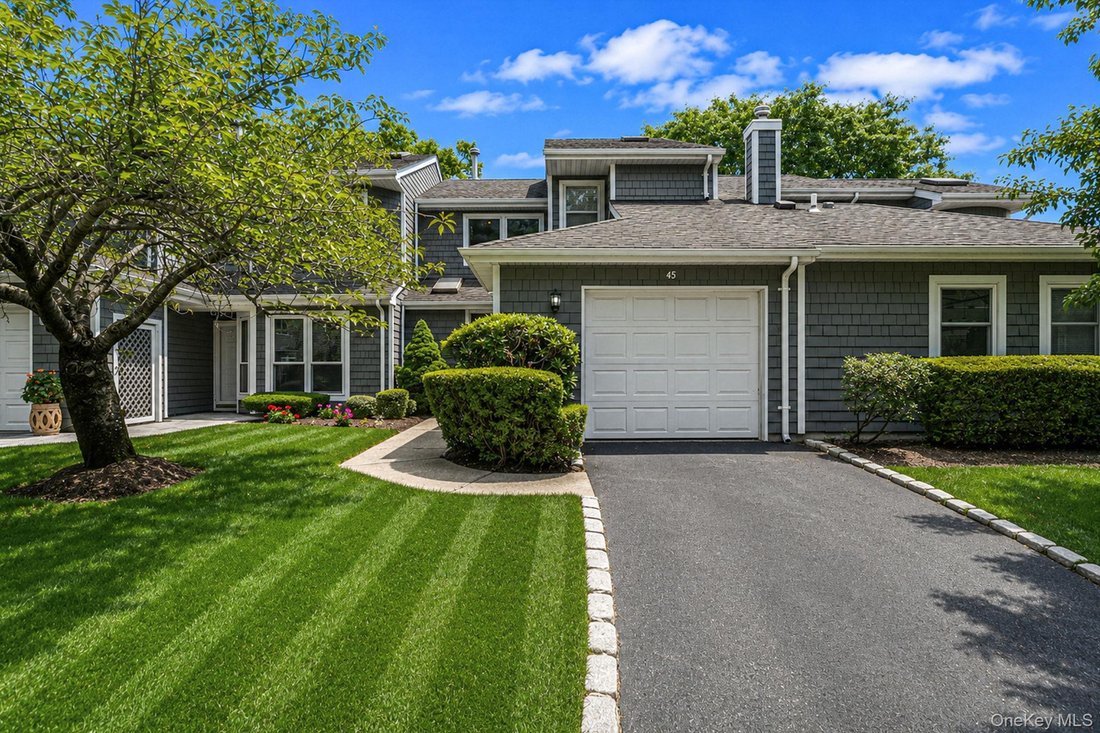 Condo in Commack, New York, United States 4 - 18460214