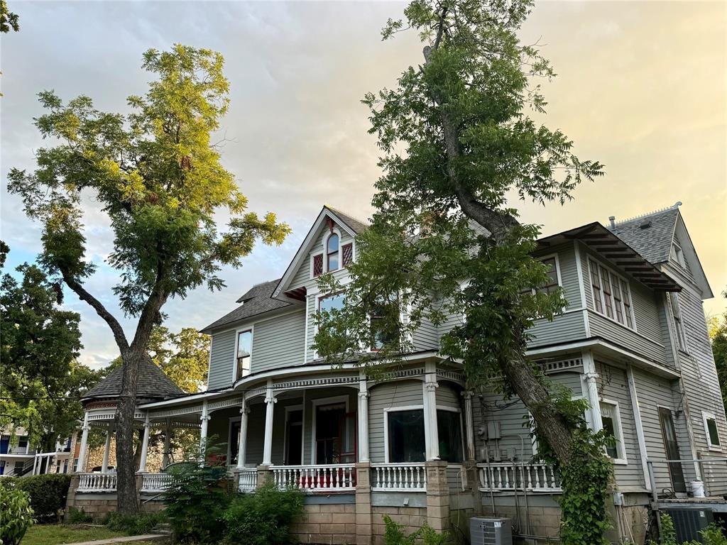 House in Granbury, Texas, United States 3 - 18478879