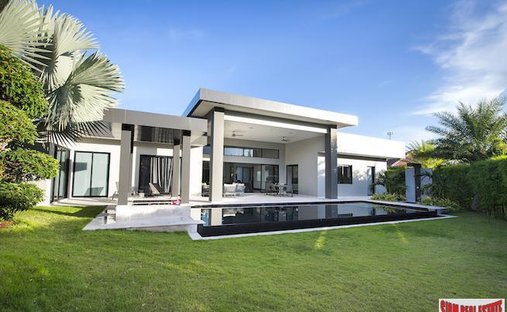 Villa in Hin Lek Fai, Prachuap Khiri Khan, Thailand 1