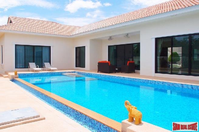 Villa in Pong, Chon Buri, Thailand 1 - 18476005