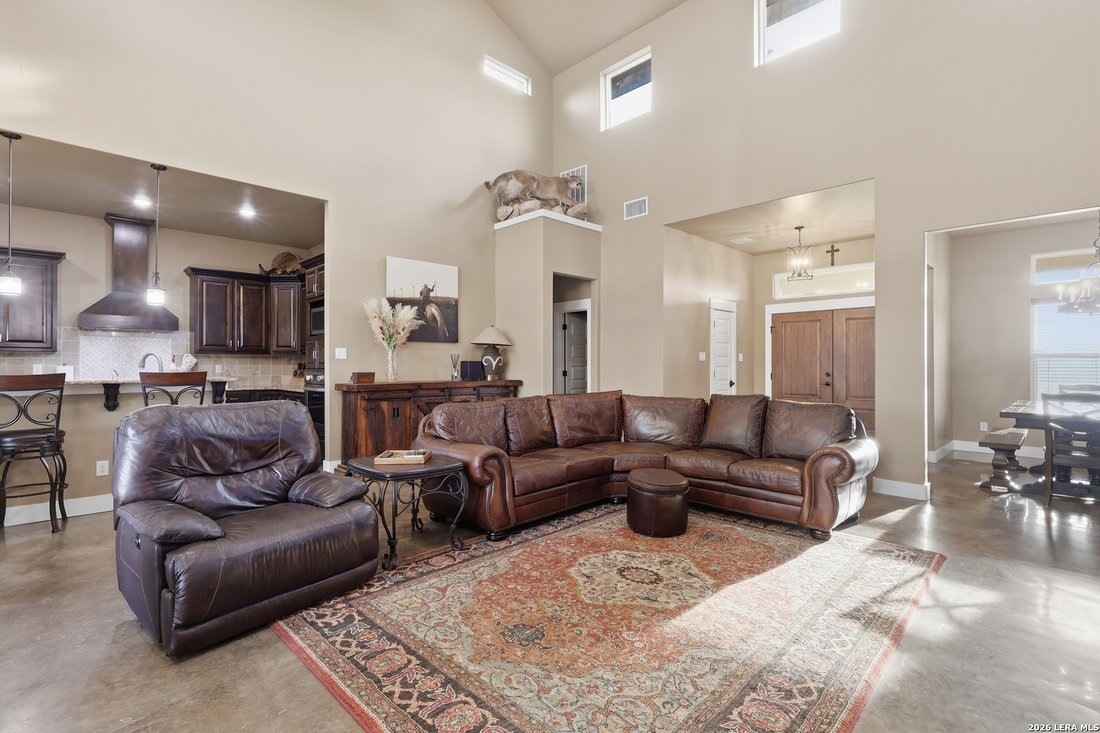 House in La Vernia, Texas, United States 4 - 18470729