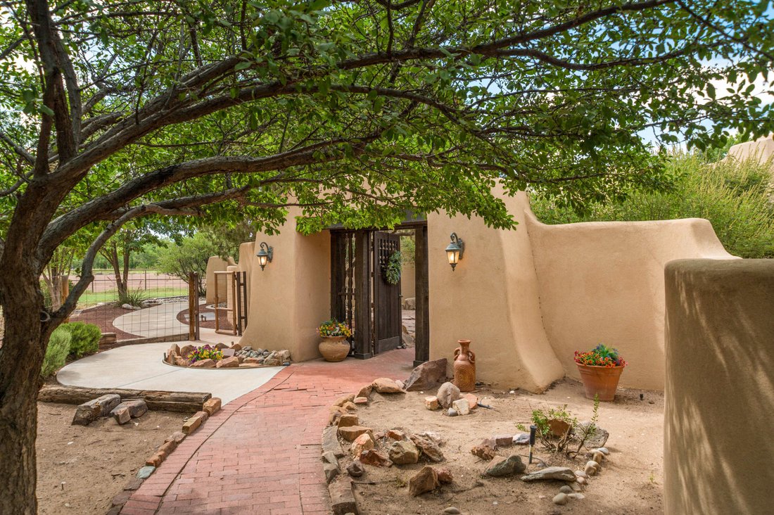 House in Los Lunas, New Mexico, United States 1 - 18477518