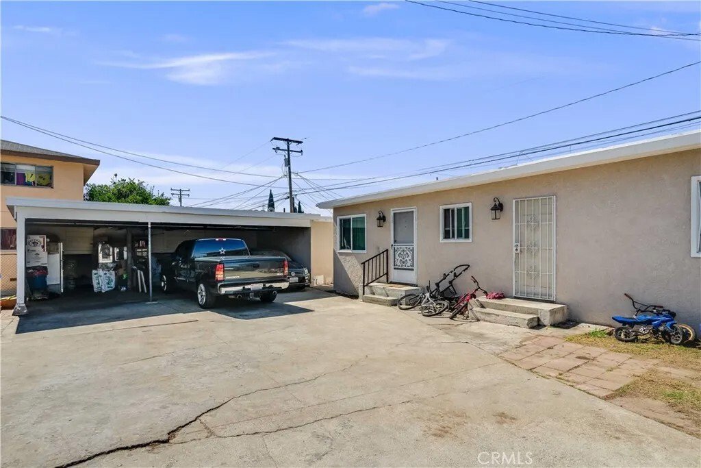 East Los Angeles, California, United States 3 - 18478224