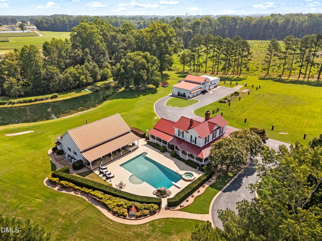 Farm Ranch in Clayton, North Carolina, United States 1 - 17616023