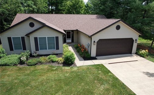 House in Roaming Shores, Ohio, United States 1
