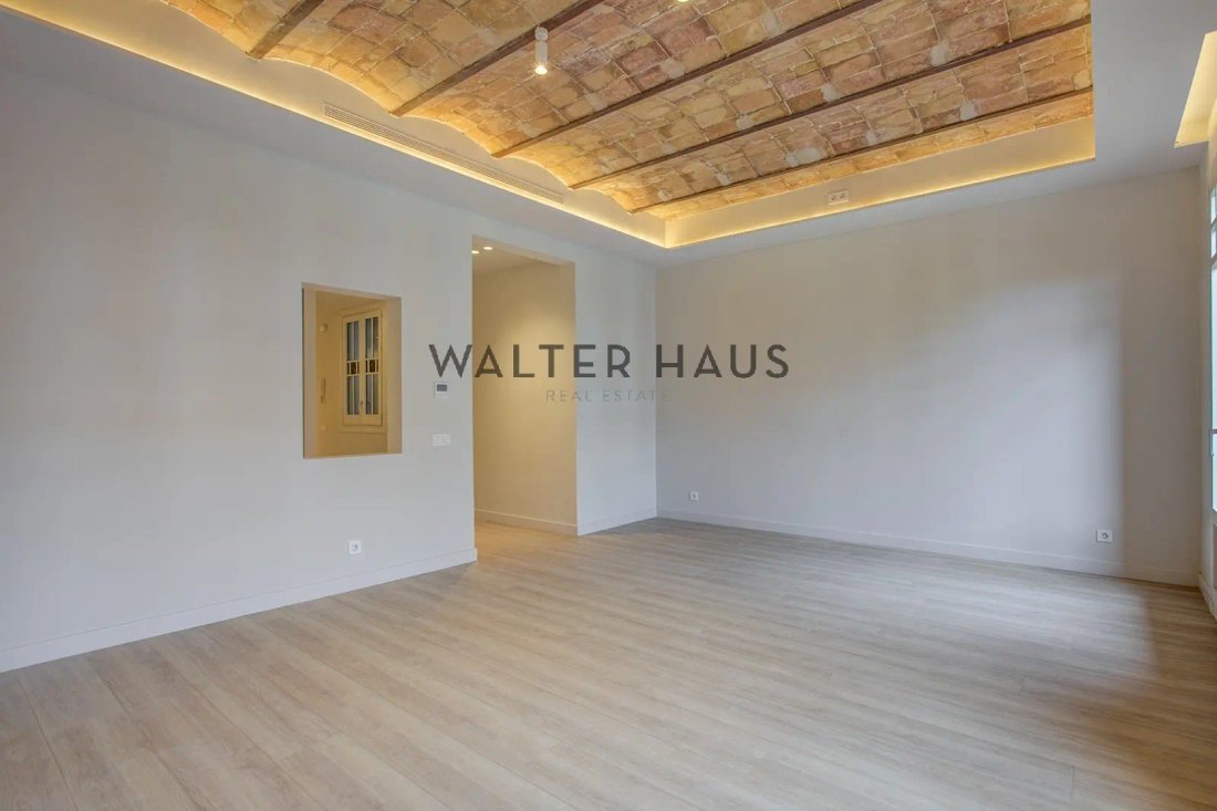 Apartment in Eixample, Barcelona, Spain 5 - 18479407