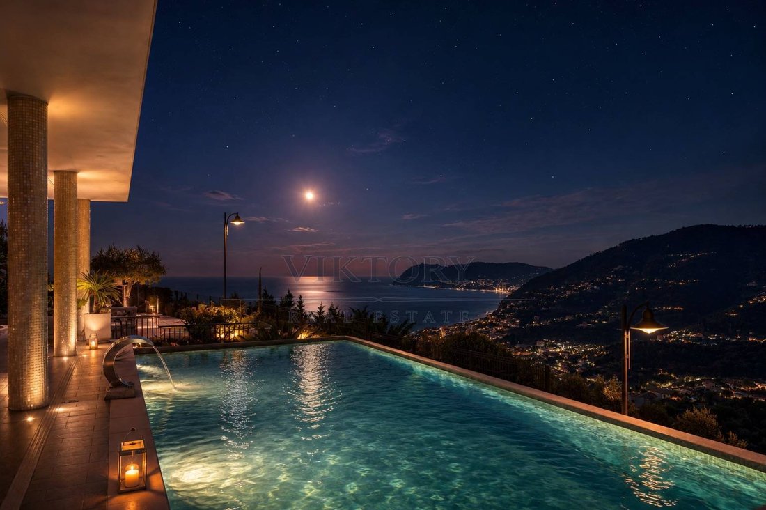 Villa in Central Hill, Alassio, Liguria 1 - 18480192