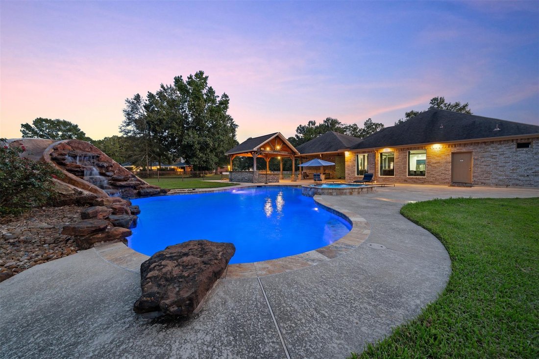 House in New Caney, Texas, United States 1 - 18478781