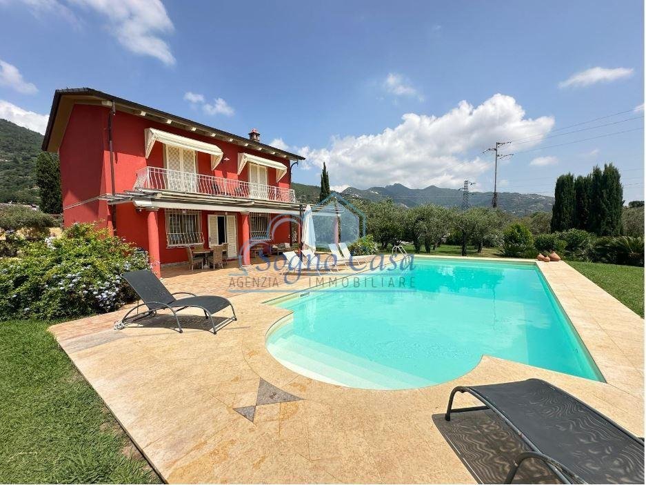 Villa in Pietrasanta, Tuscany, Italy 3 - 18479155