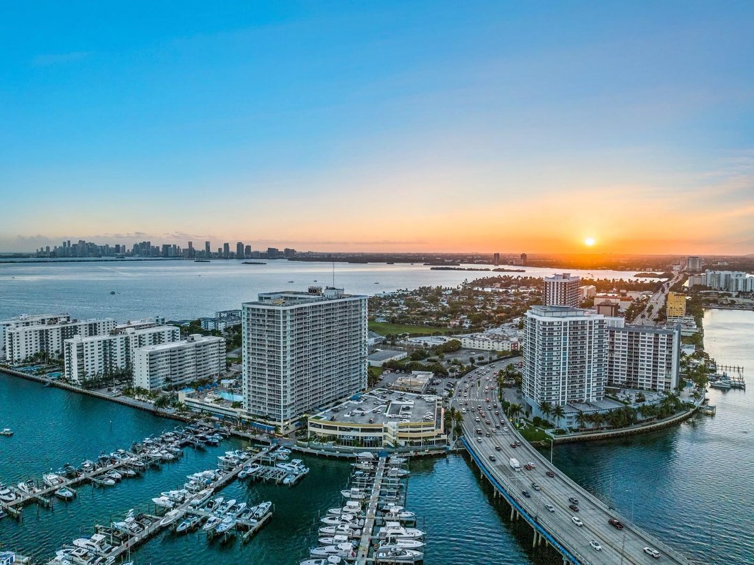 Apartment in Miami Beach, Florida, United States 1 - 18479015