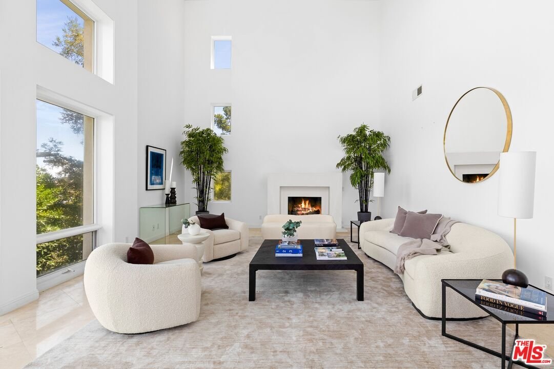 Los Angeles, California, United States 1 - 18479390