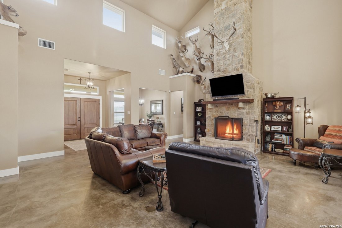 House in La Vernia, Texas, United States 2 - 18470729