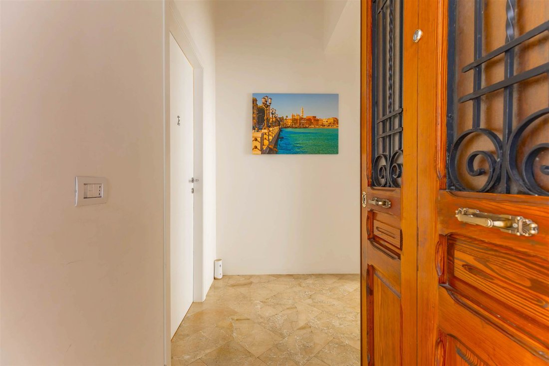 Apartment in Madonnella, Bari, Apulia 2 - 18479272