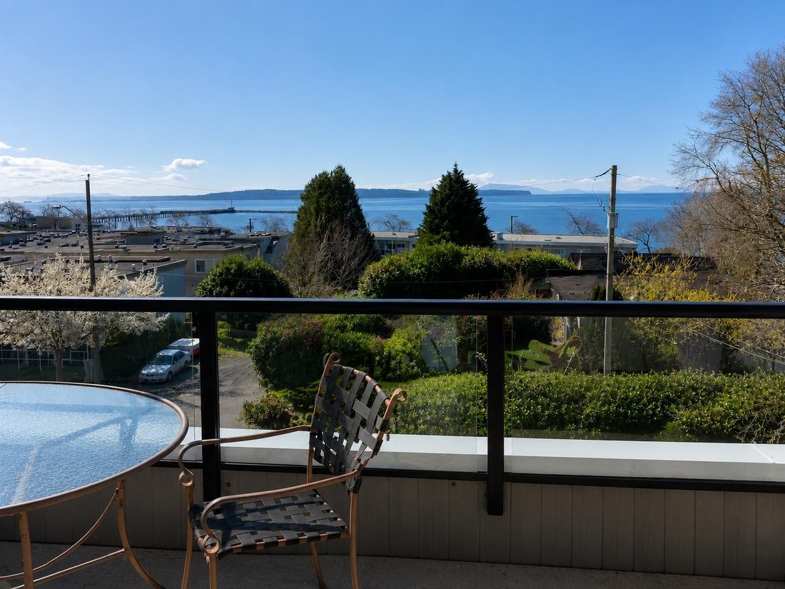 House in White Rock, British Columbia, Canada 1 - 18480476
