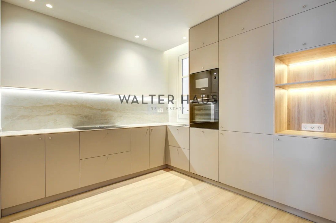 Apartment in Eixample, Barcelona, Spain 4 - 18479407