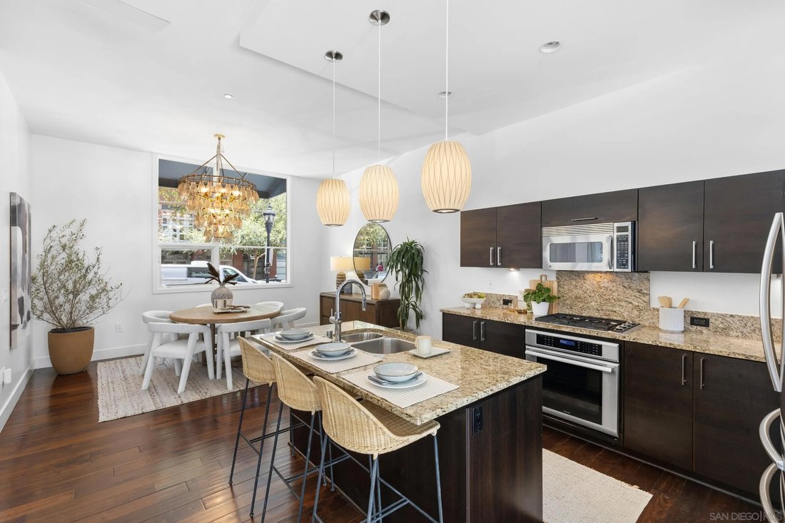 Townhouse in San Diego, California, United States 5 - 18330859