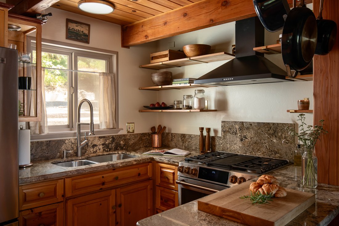 Lake Arrowhead, California, United States 5 - 18480424