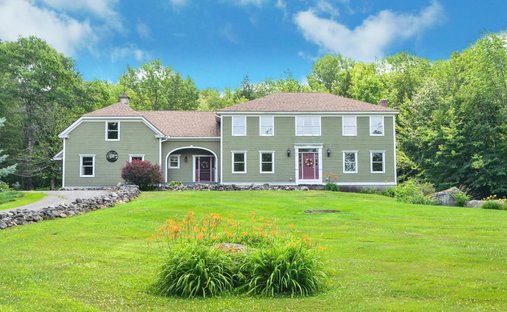 House in Belgrade, Maine, United States 1