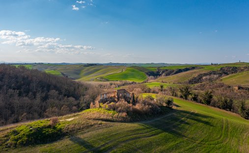 Villa in Montalcino, Tuscany, Italy 1