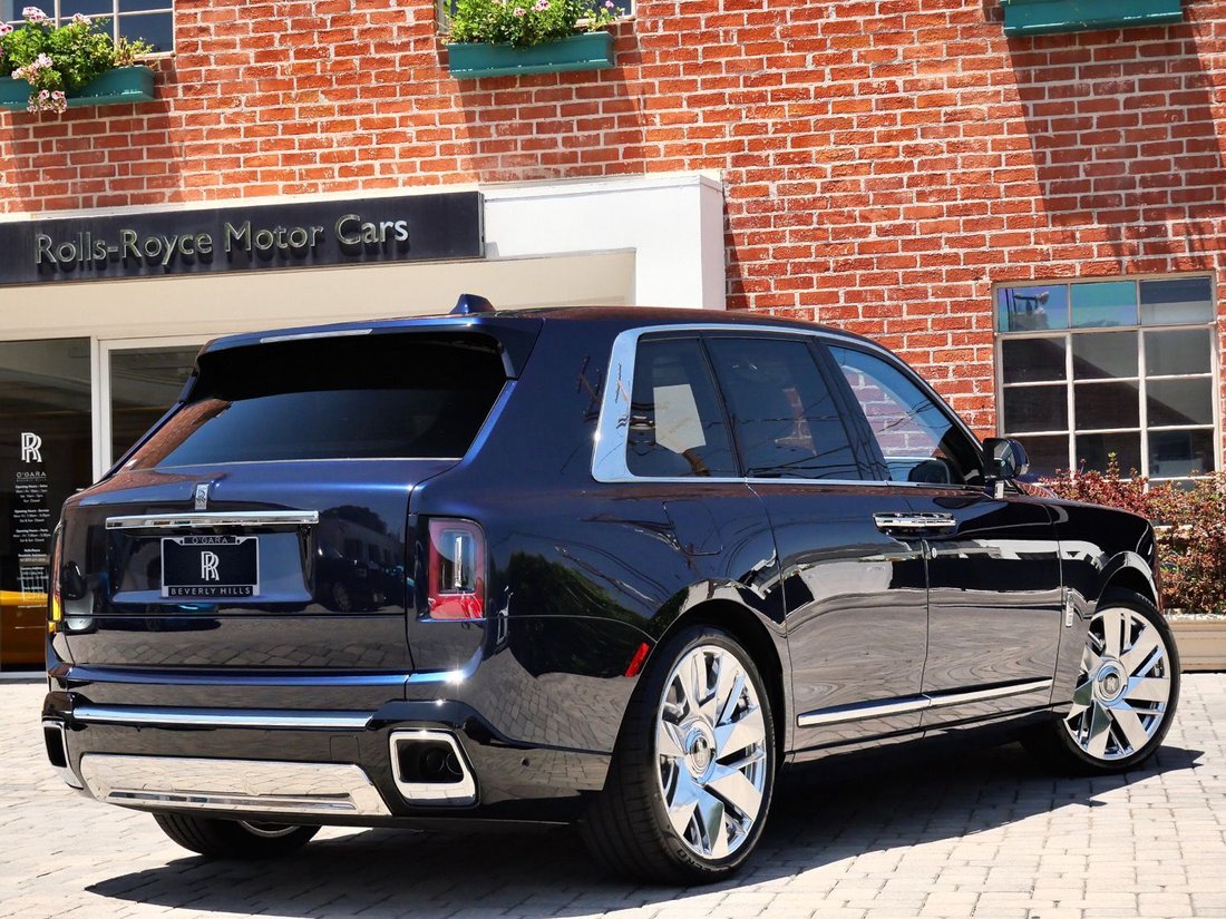 Suv in Beverly Hills, CA, United States 2 - 18481246