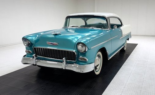 2 353 Miles/Frame Off Resto/Near Flawless/265ci 4bbl V8/Powerglide/Power Brakes in Morgantown, United States 1