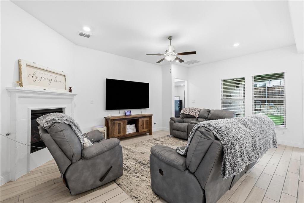 House in Lantana, Texas, United States 5 - 18481523