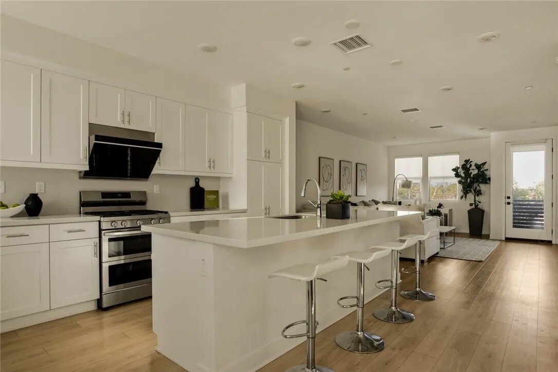 Condo in Cypress, California, United States 1 - 18481444