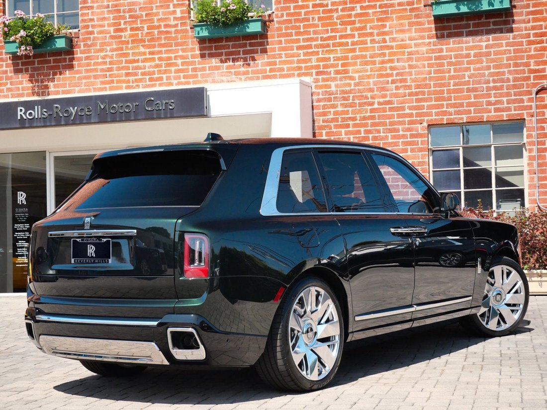 Suv in Beverly Hills, CA, United States 2 - 18481239