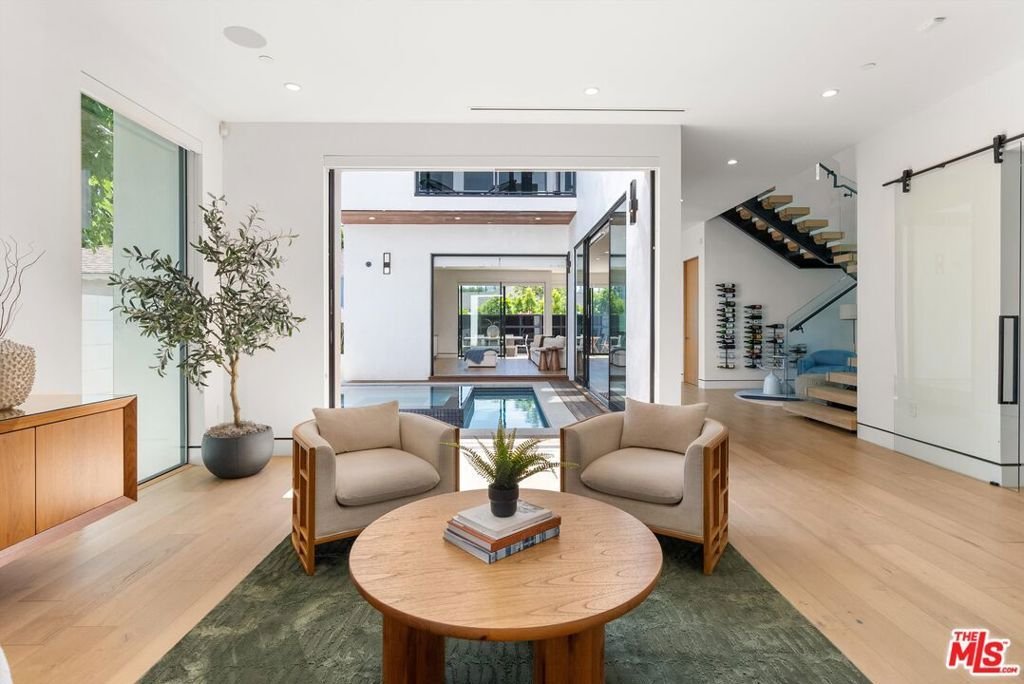 House in Los Angeles, California, United States 4 - 18481216