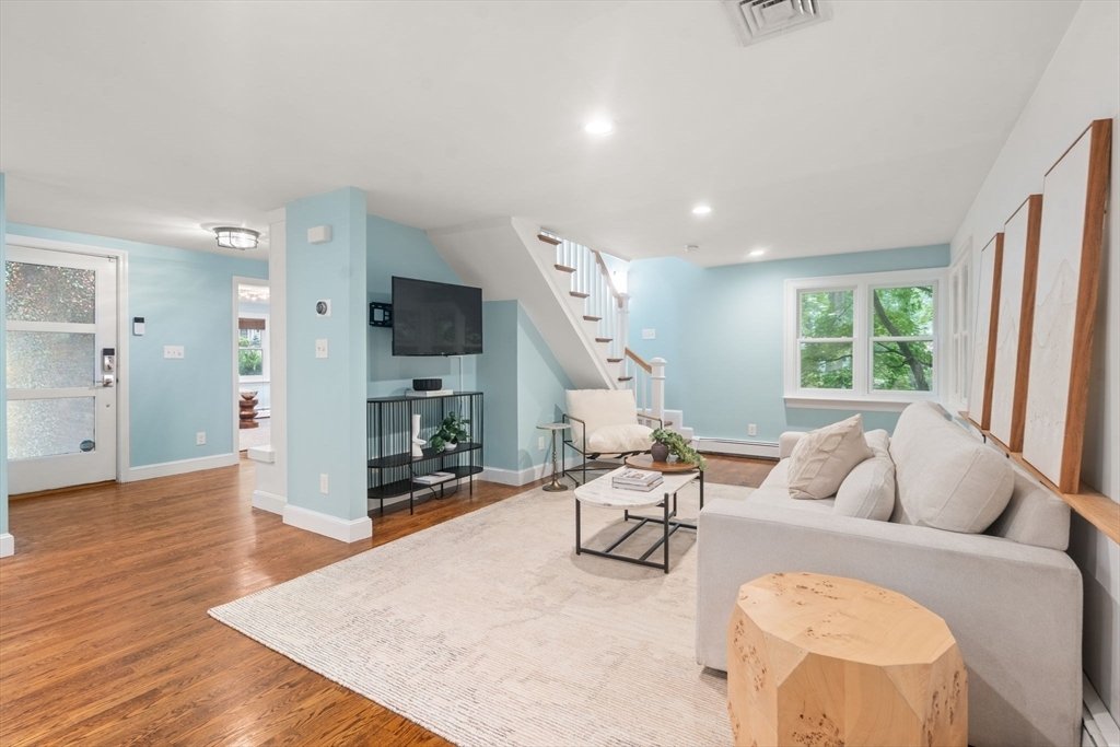 House in Needham, Massachusetts, United States 4 - 18480744