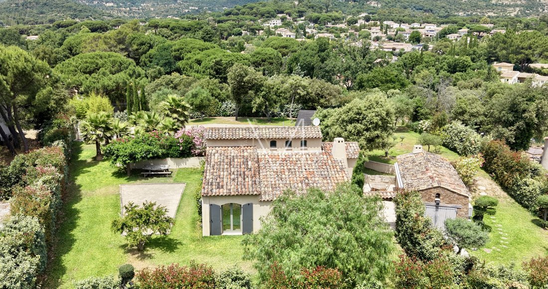 House in Le Plan-de-la-Tour, Provence-Alpes-Côte d'Azur, France 2 - 18122385